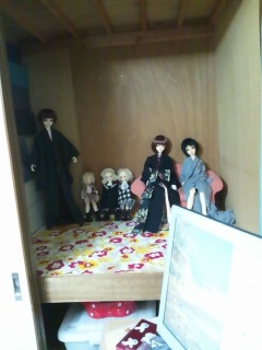 ��������