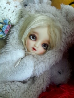 �������