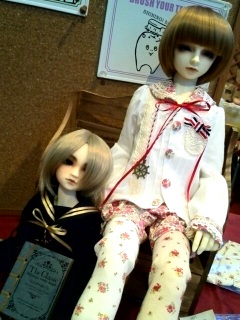 ���f�����q