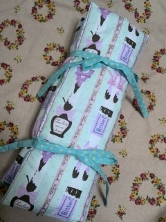 �������