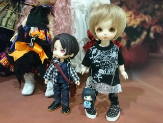 �A�C�h�[��